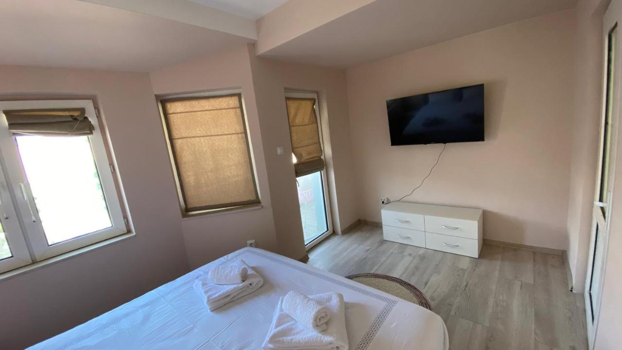 Centrally Located Apartment In Varna Exterior foto