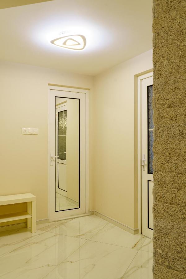 Centrally Located Apartment In Varna Exterior foto