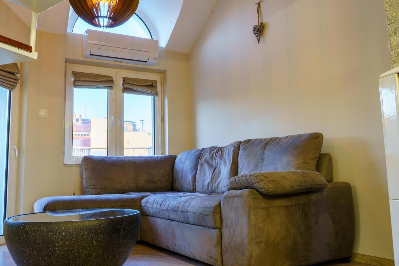 Centrally Located Apartment In Varna Exterior foto